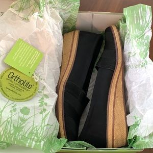 Grasshoppers Ortholite with memory foam - Pearl Wedge in Black - size 7M